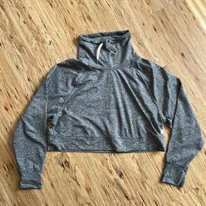 Vuori cropped pullover